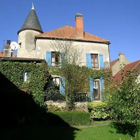 Pres D'un Chateau Avec Jardin, Terrasse, Parking Et Wifi, A 14 Km De Vichy Billy (Allier)