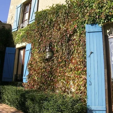 Pres D'un Chateau Avec Jardin, Terrasse, Parking Et Wifi, A 14 Km De Vichy Billy (Allier)