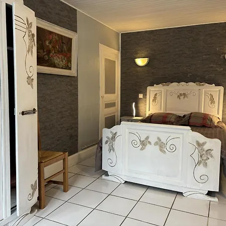 Pres D'un Chateau Avec Jardin, Terrasse, Parking Et Wifi, A 14 Km De Vichy - Fr-1-489-1 * Билли