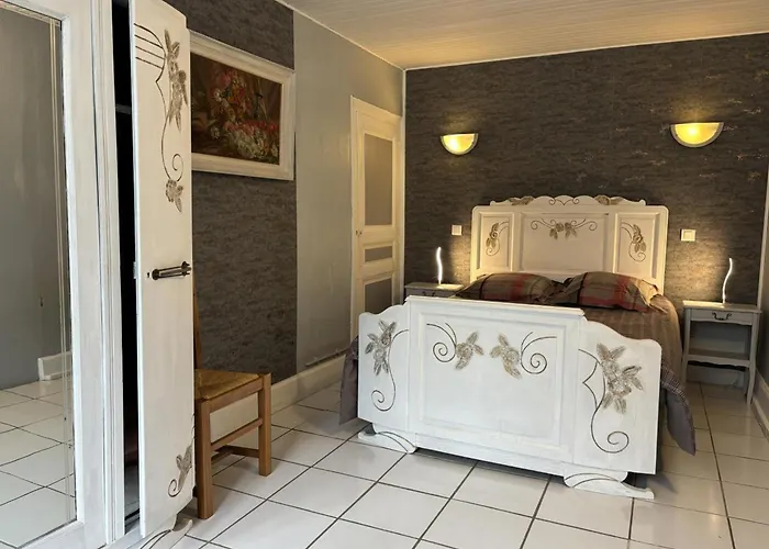 Pres D'un Chateau Avec Jardin, Terrasse, Parking Et Wifi, A 14 Km De Vichy - Fr-1-489-1 * Билли