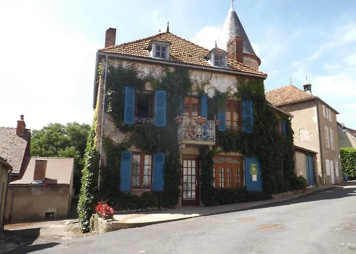 Pres D'un Chateau Avec Jardin, Terrasse, Parking Et Wifi, A 14 Km De Vichy - Fr-1-489-1 度假居 *
