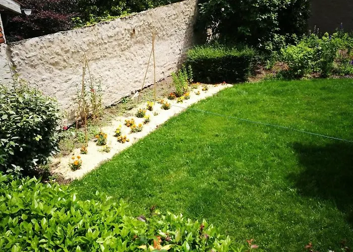 Дом отдыха Pres D'un Chateau Avec Jardin, Terrasse, Parking Et Wifi, A 14 Km De Vichy - Fr-1-489-1 Билли